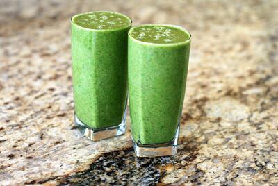 grüner Smoothie Vakuum-Mixer eujuicers.de